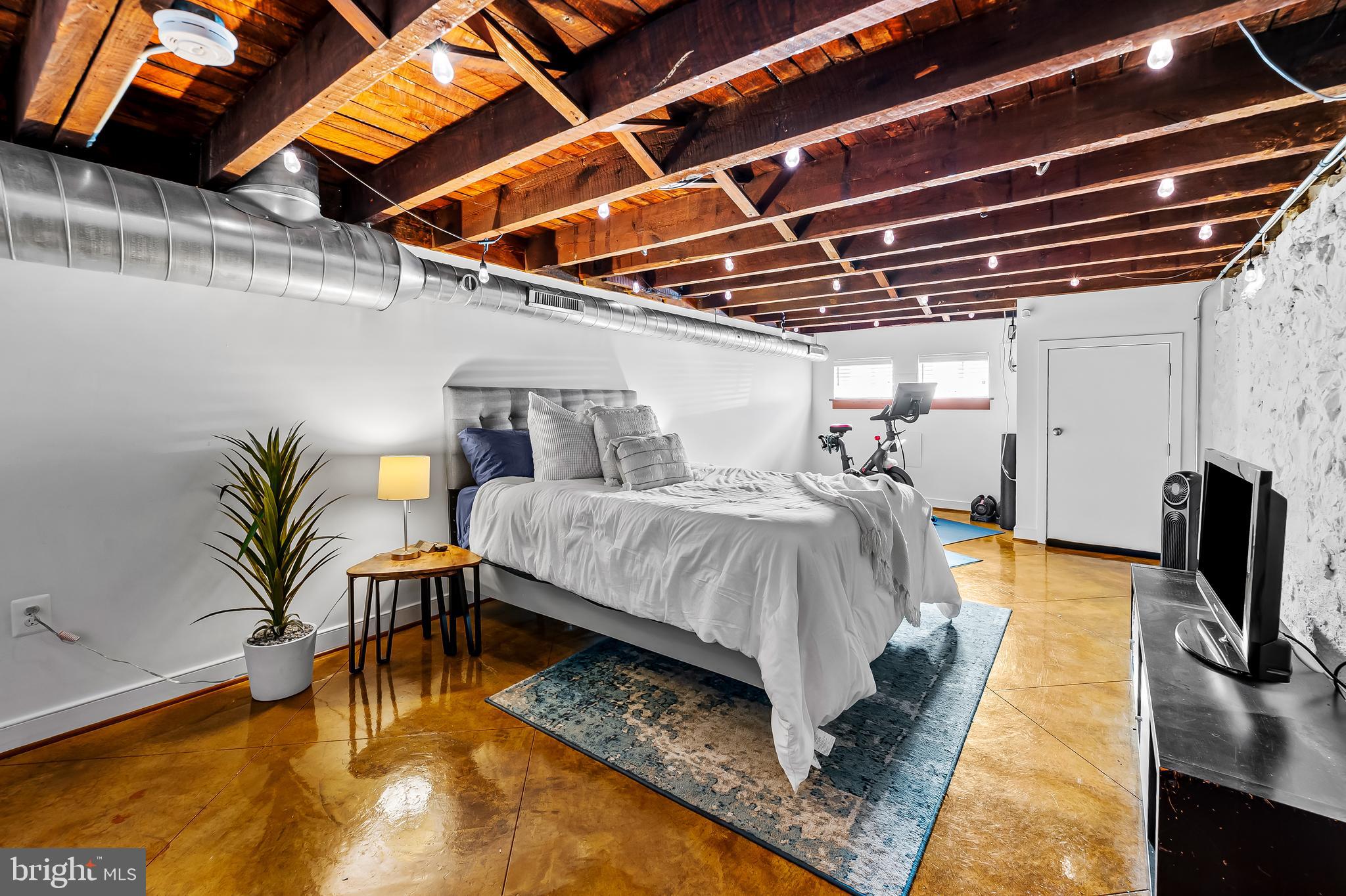 RIVERSIDE - Residential