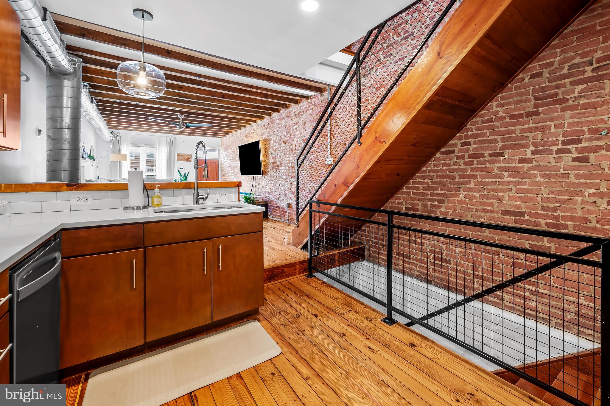 RIVERSIDE - Residential