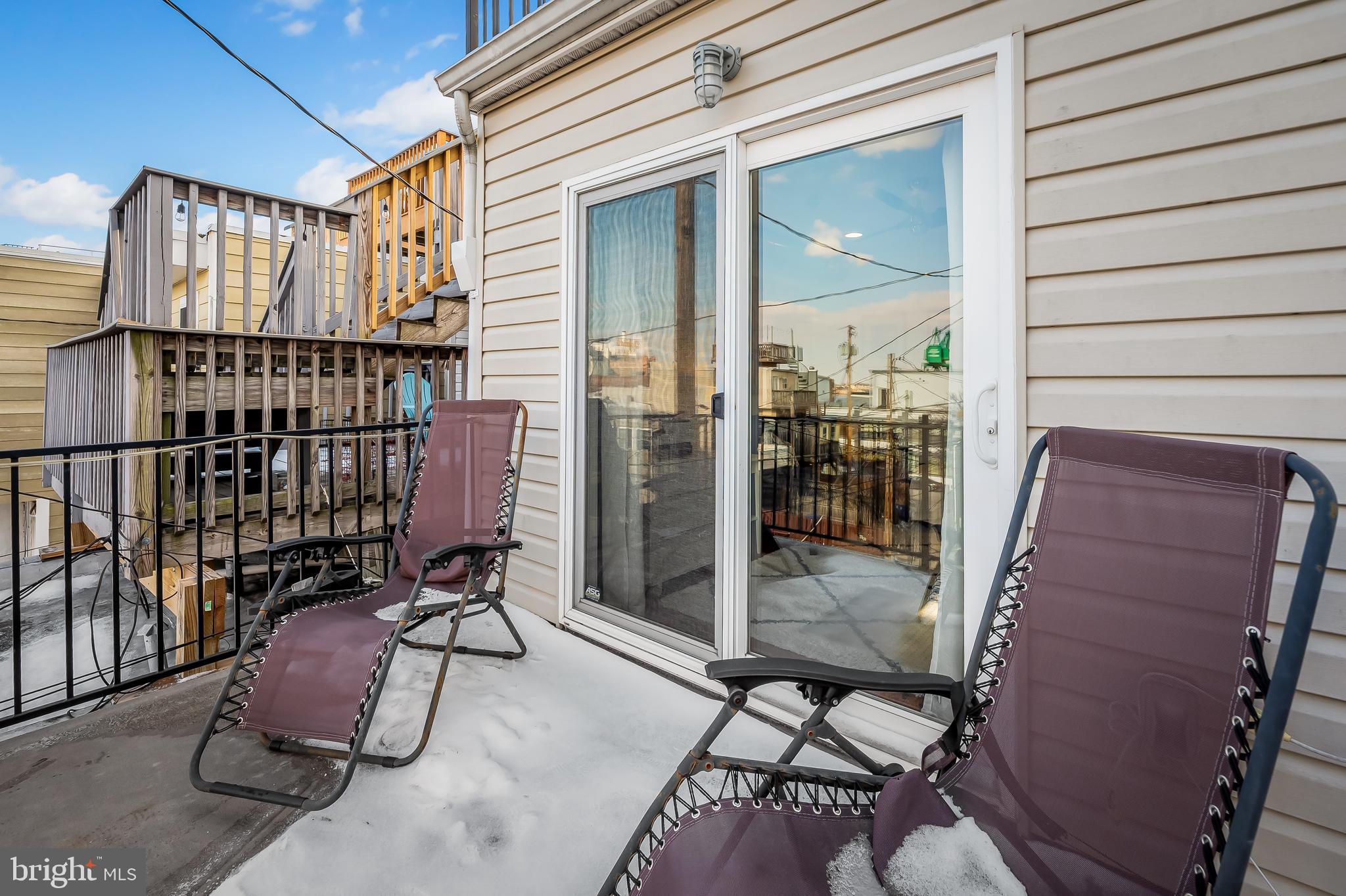 RIVERSIDE - Residential