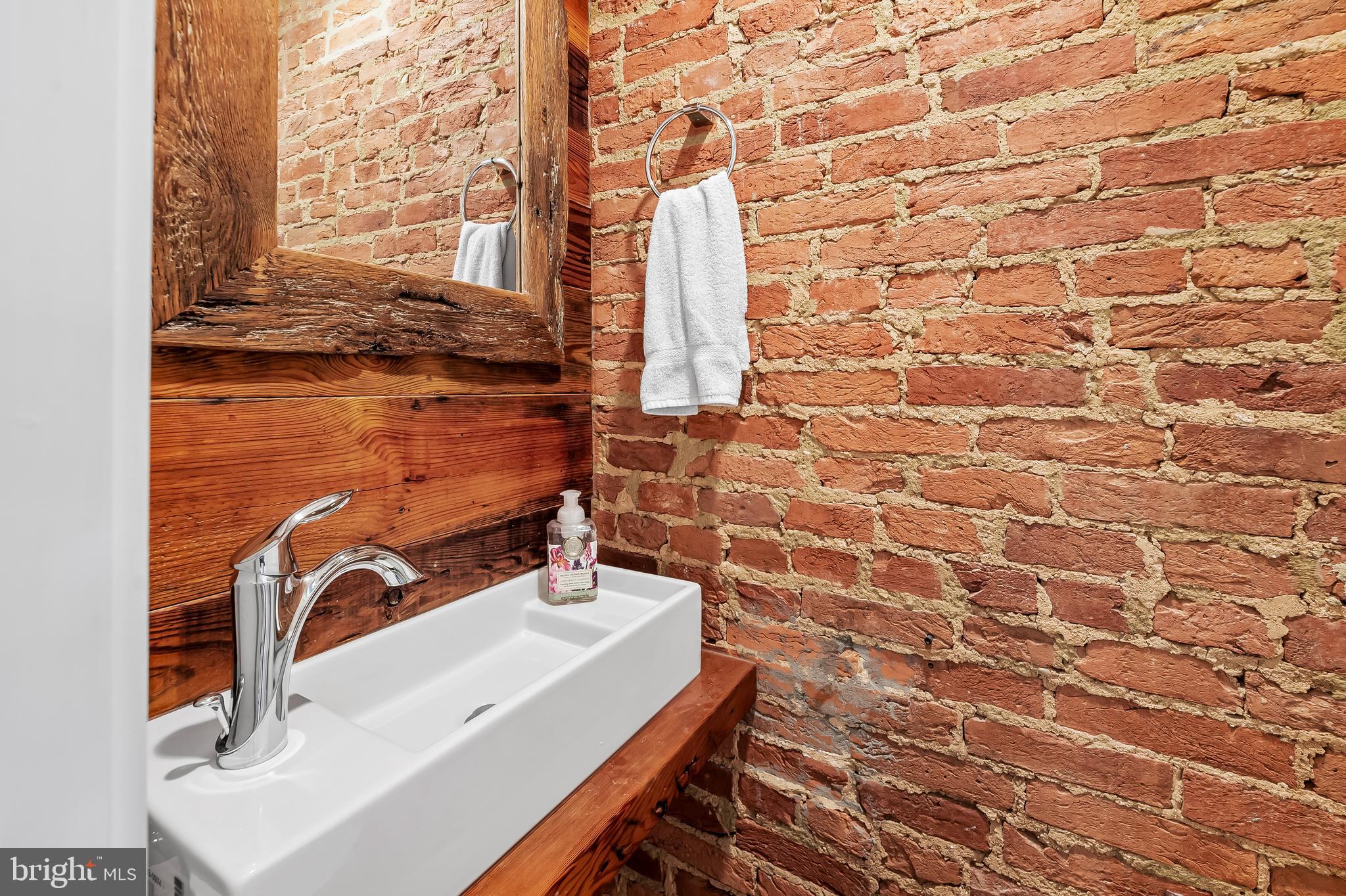 RIVERSIDE - Residential