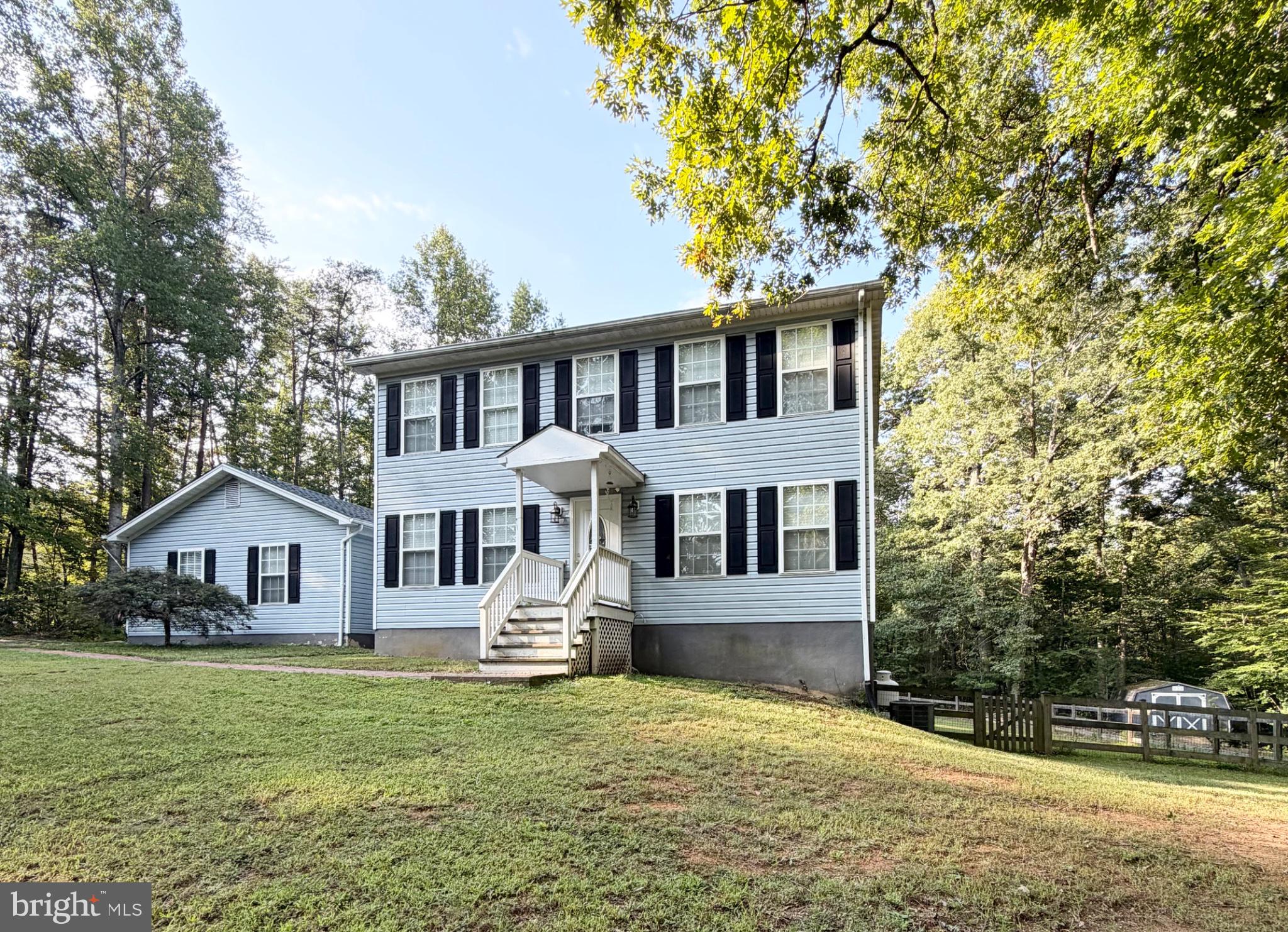 5710 RIVERBEND LANE