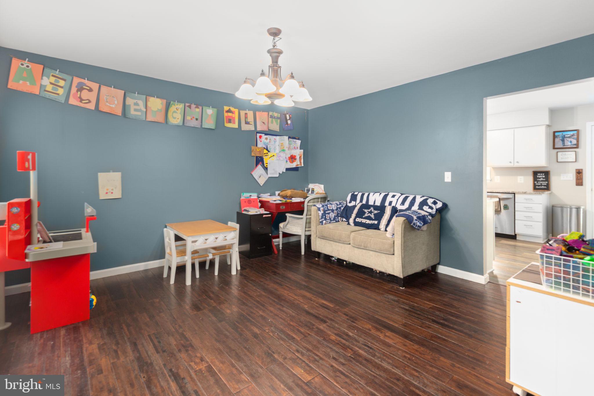5710 RIVERBEND LANE