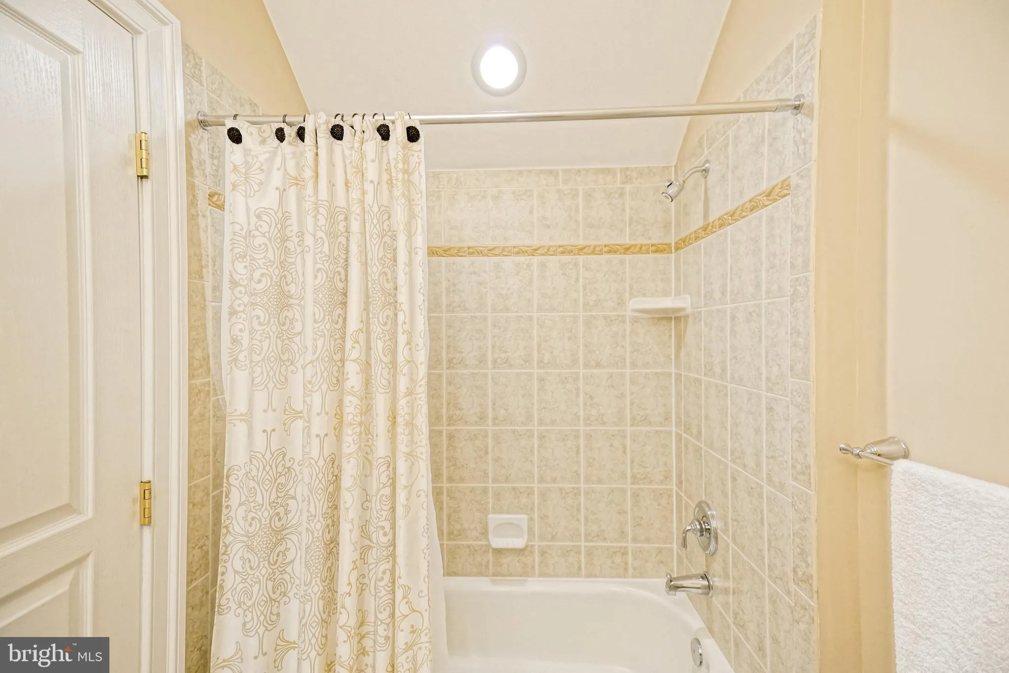 Lewes, Delaware 19958, United States, 5 Bedrooms Bedrooms, ,4 BathroomsBathrooms,Residential,Active,216012