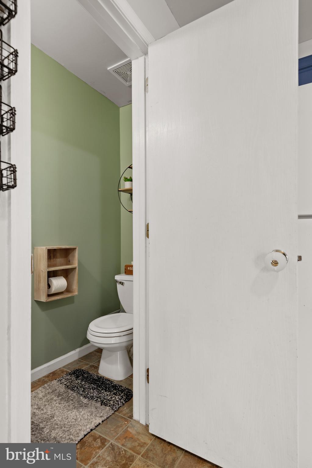 VILLAGE SQUARE - Residential