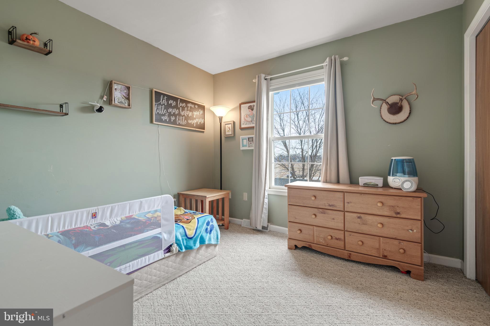 VILLAGE SQUARE - Residential