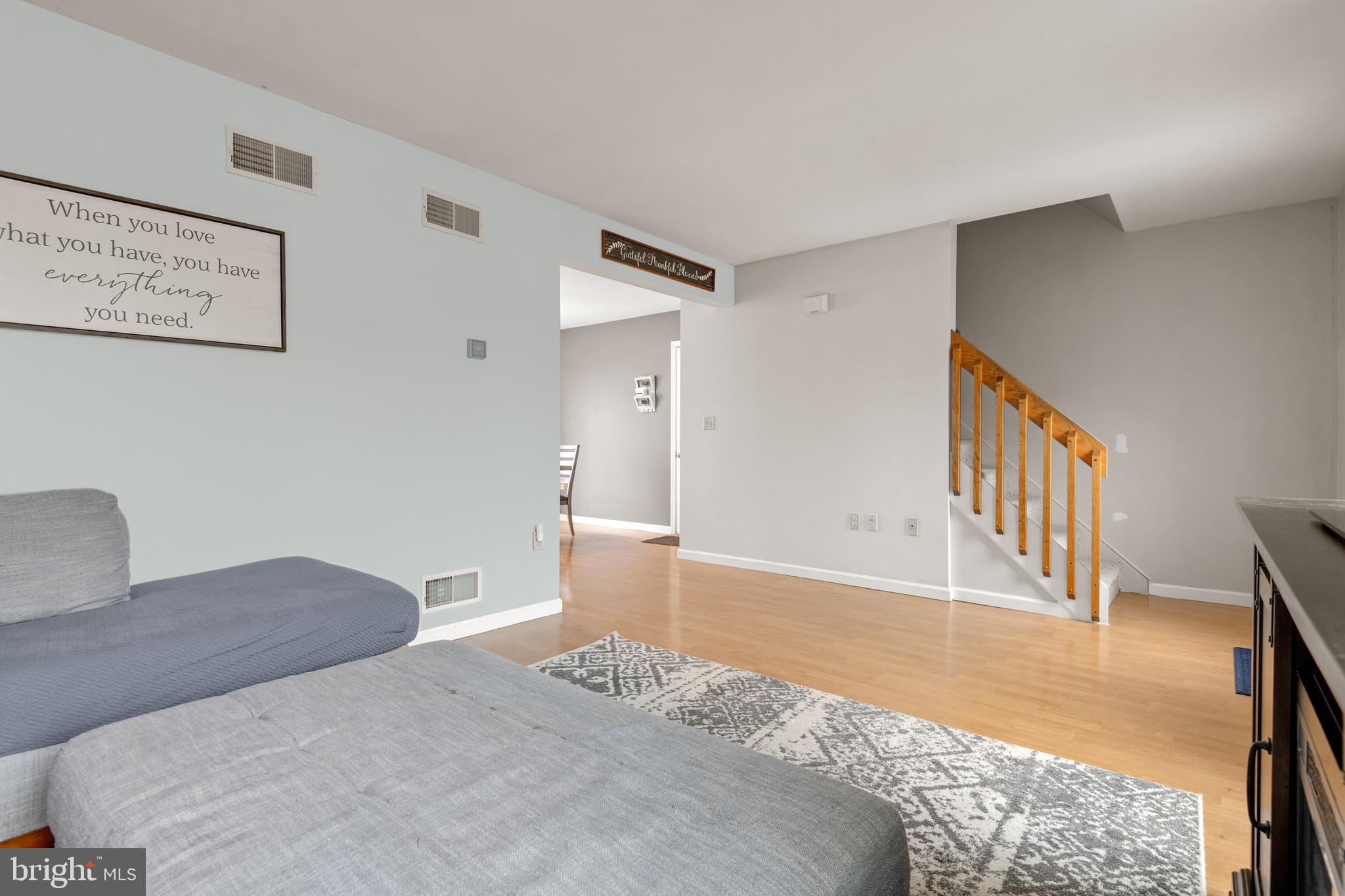 VILLAGE SQUARE - Residential