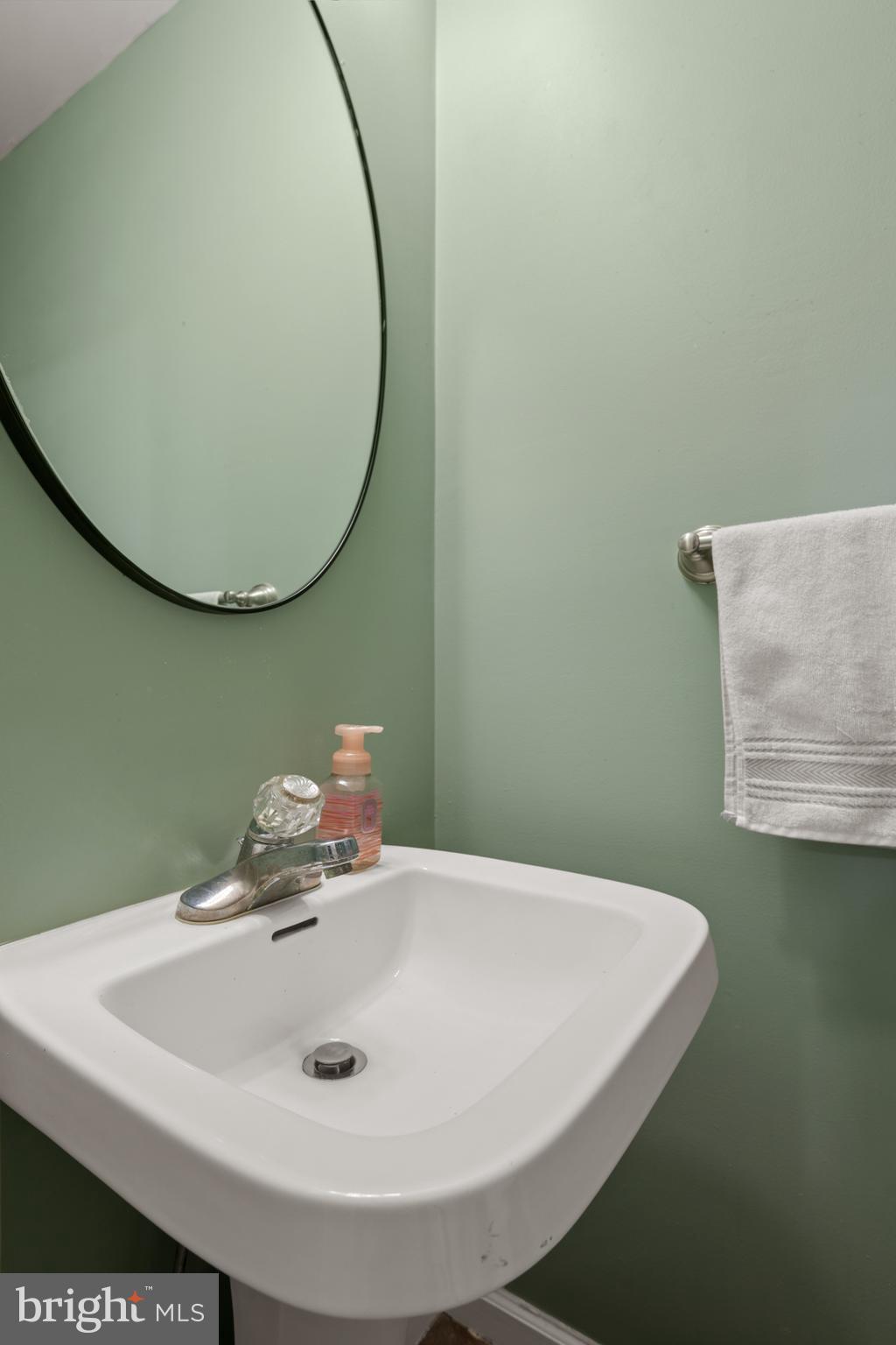 VILLAGE SQUARE - Residential