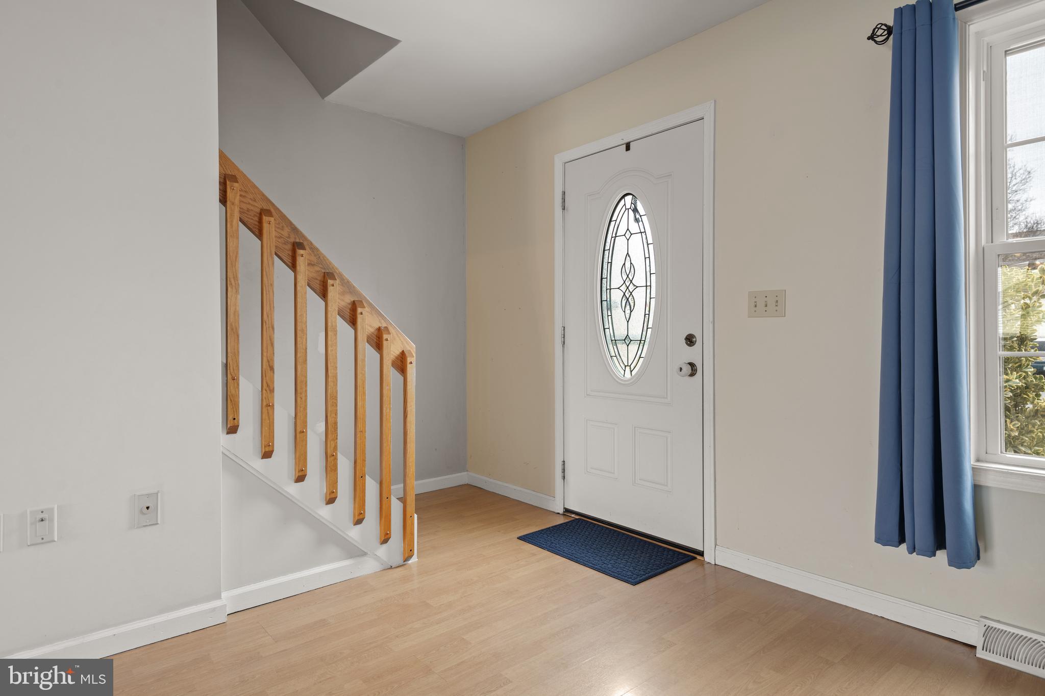 VILLAGE SQUARE - Residential