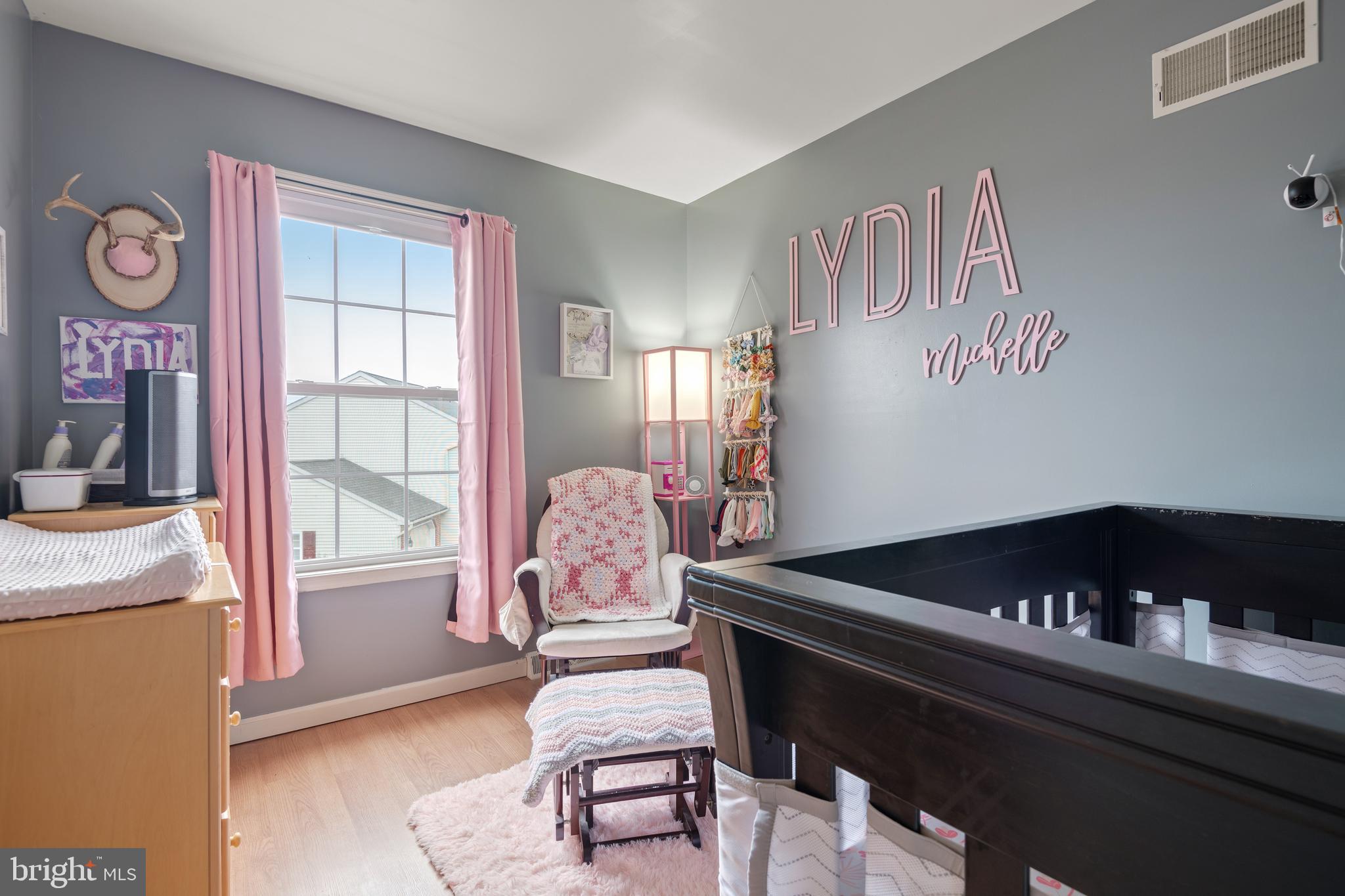 VILLAGE SQUARE - Residential