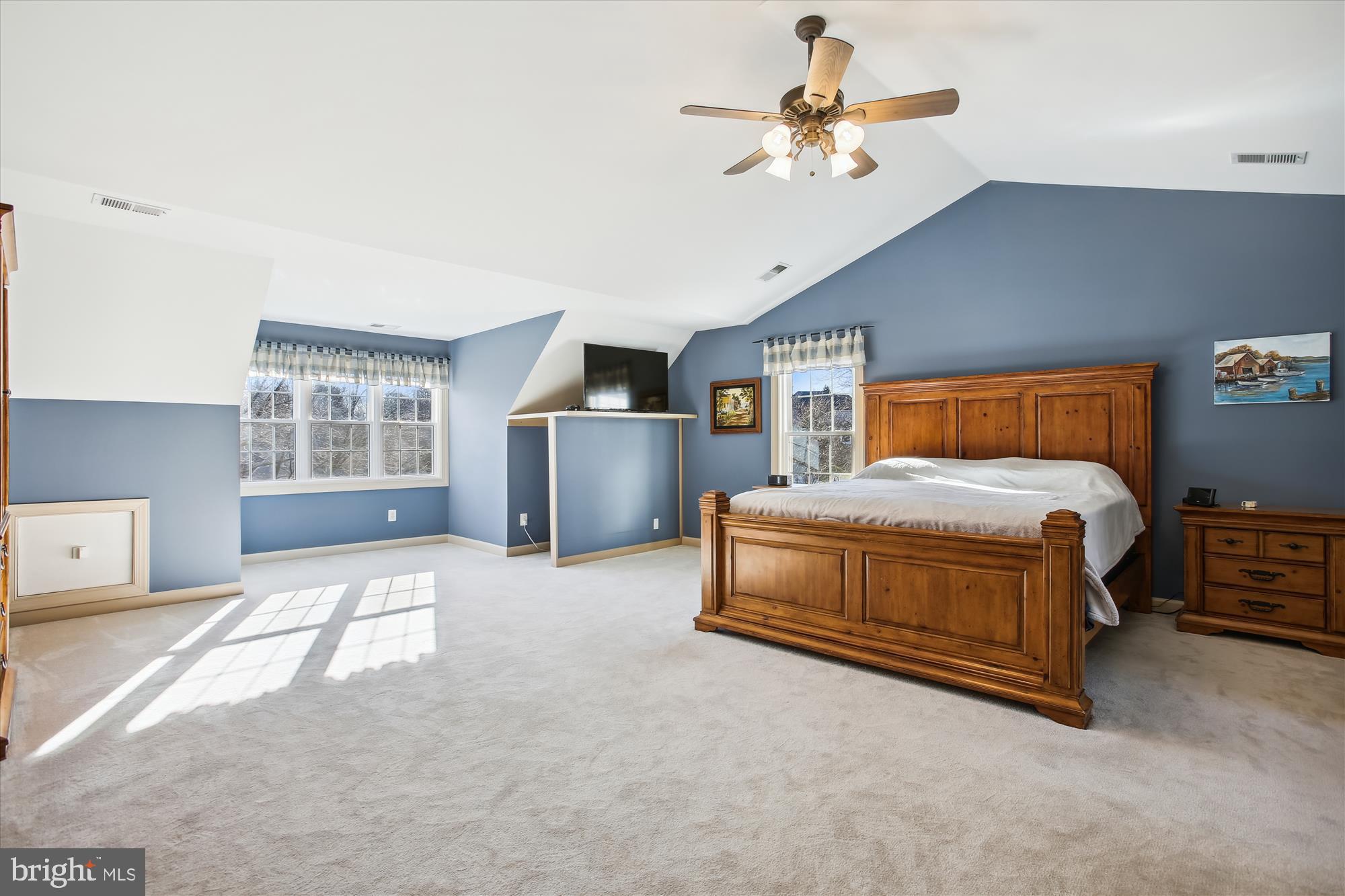 CROSSFIELDS - Residential