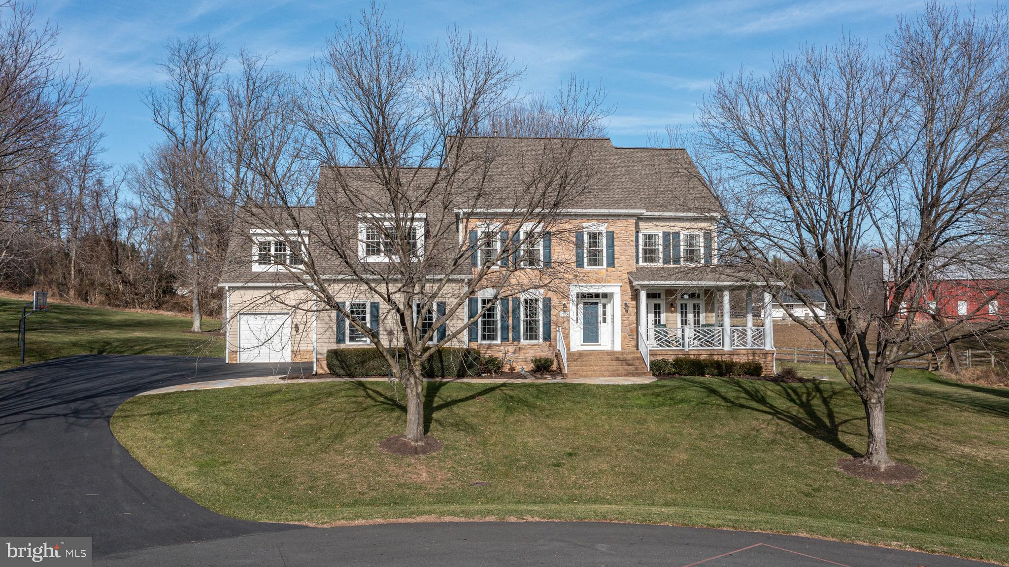 CROSSFIELDS - Residential