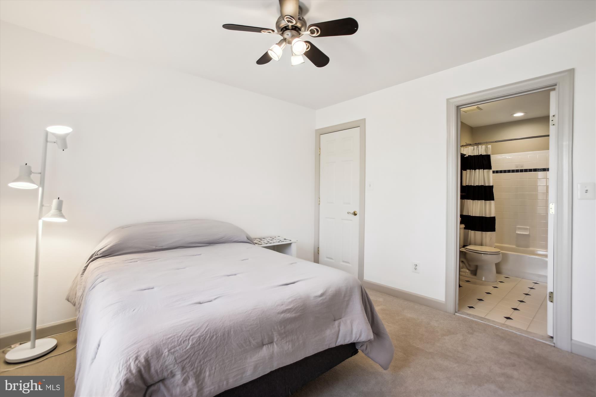 CROSSFIELDS - Residential