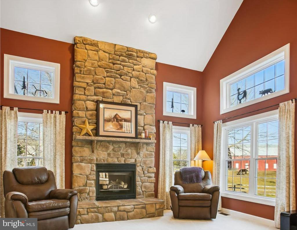 CROSSFIELDS - Residential