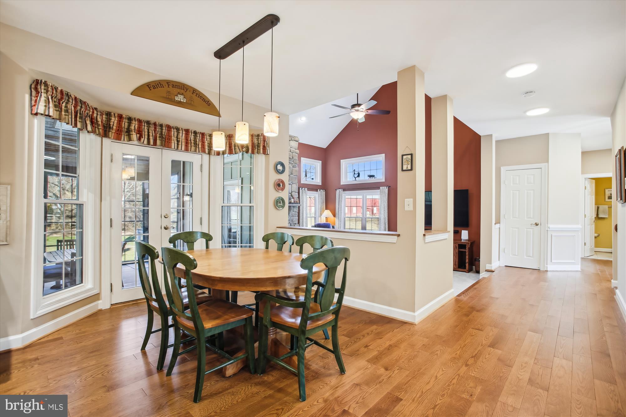 CROSSFIELDS - Residential