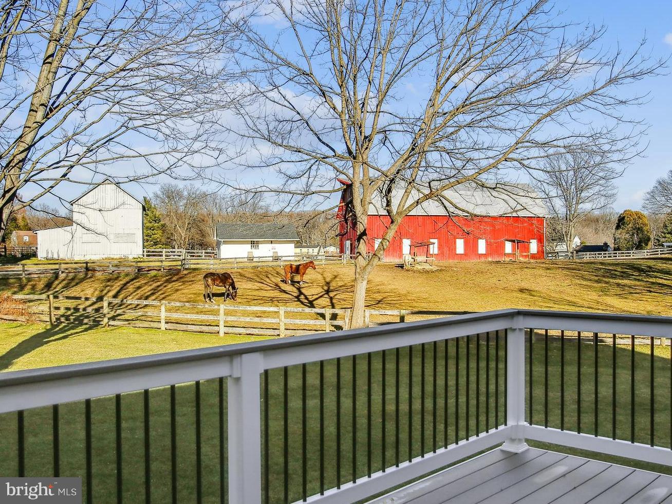 CROSSFIELDS - Residential