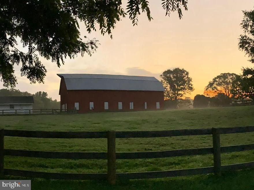 CROSSFIELDS - Residential