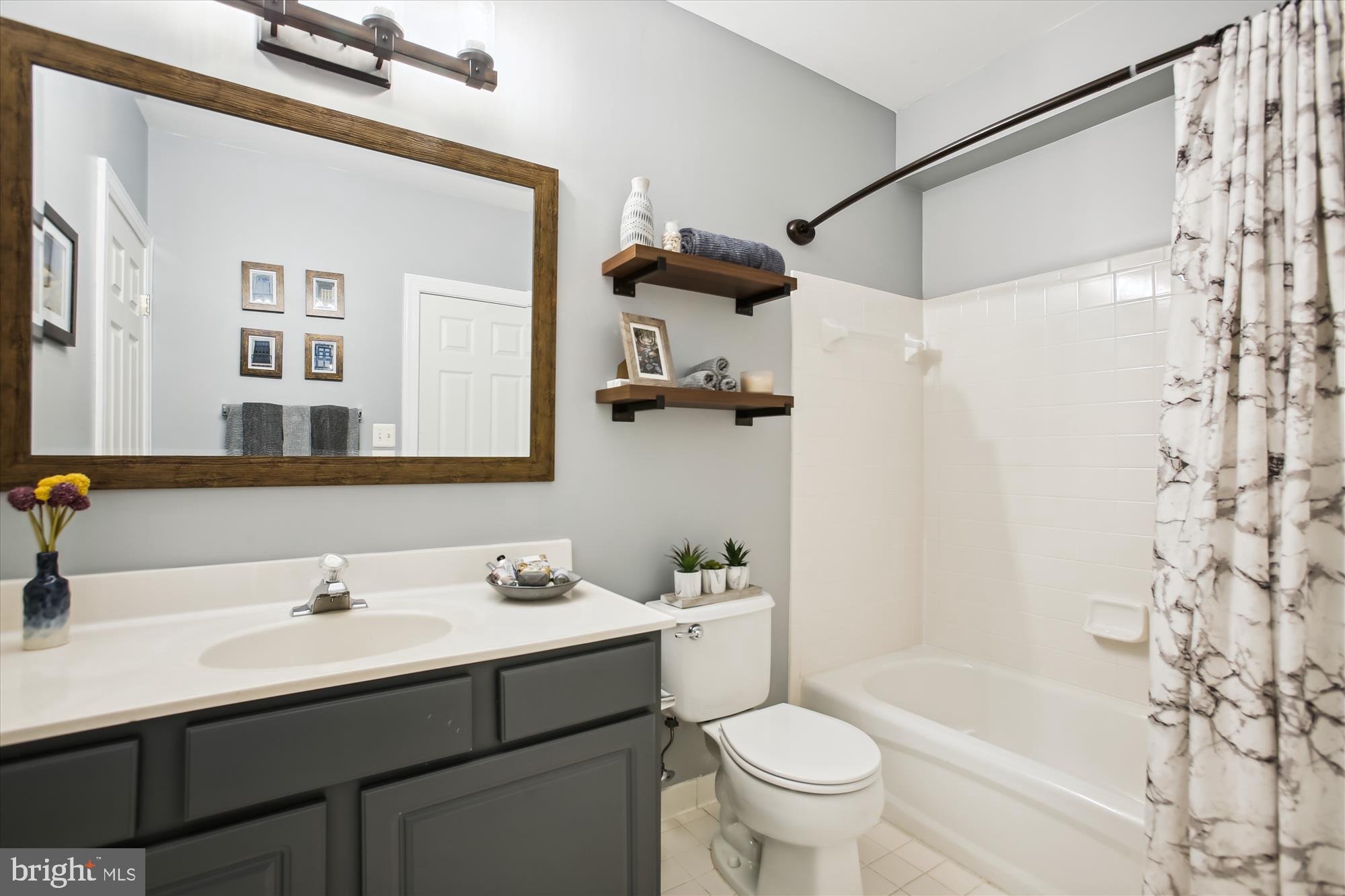 CROSSFIELDS - Residential