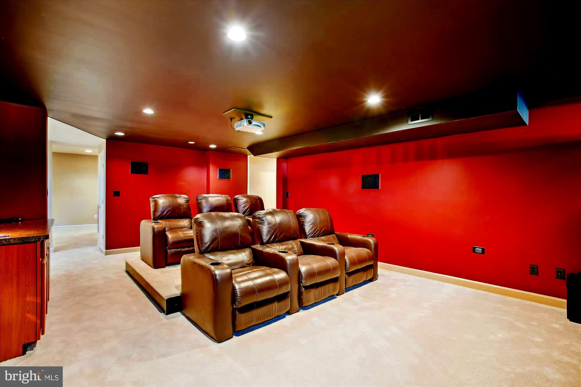 CROSSFIELDS - Residential