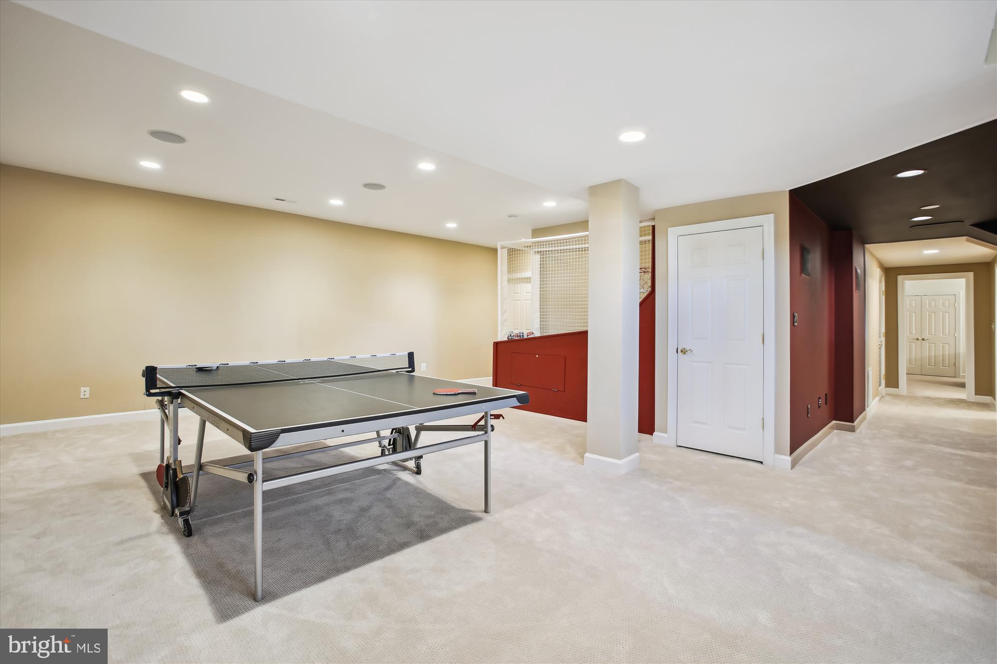 CROSSFIELDS - Residential