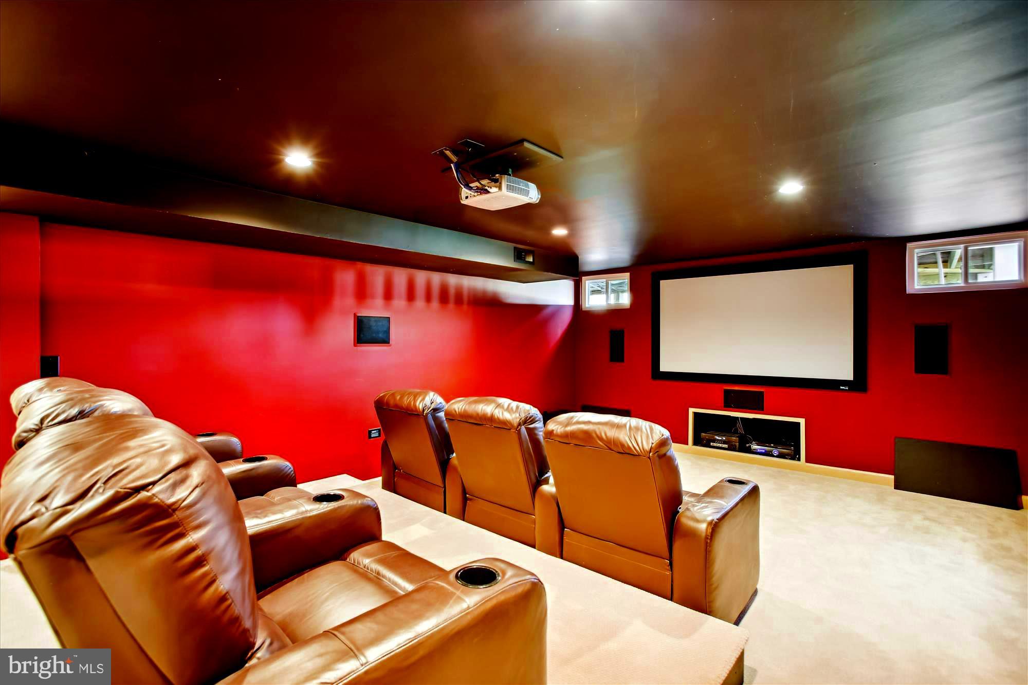 CROSSFIELDS - Residential