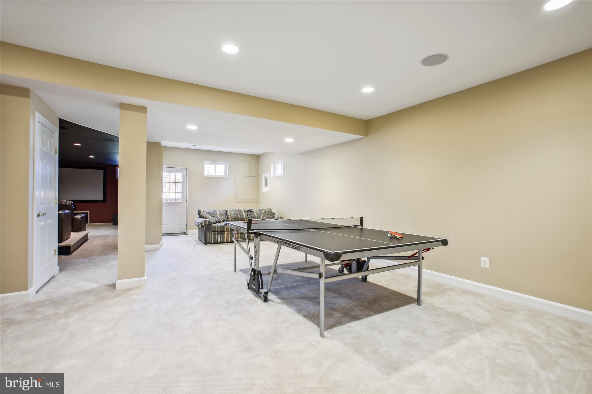 CROSSFIELDS - Residential