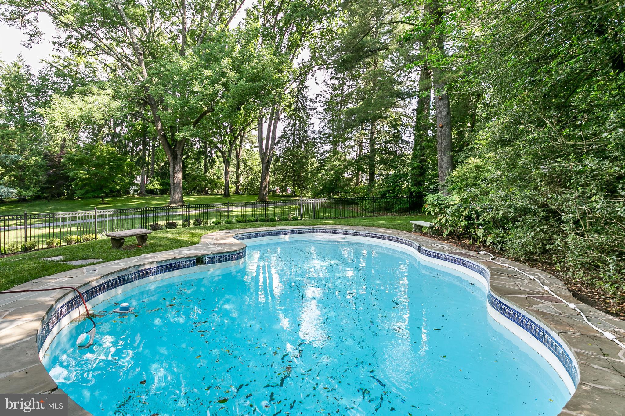 RUXTON - Residential