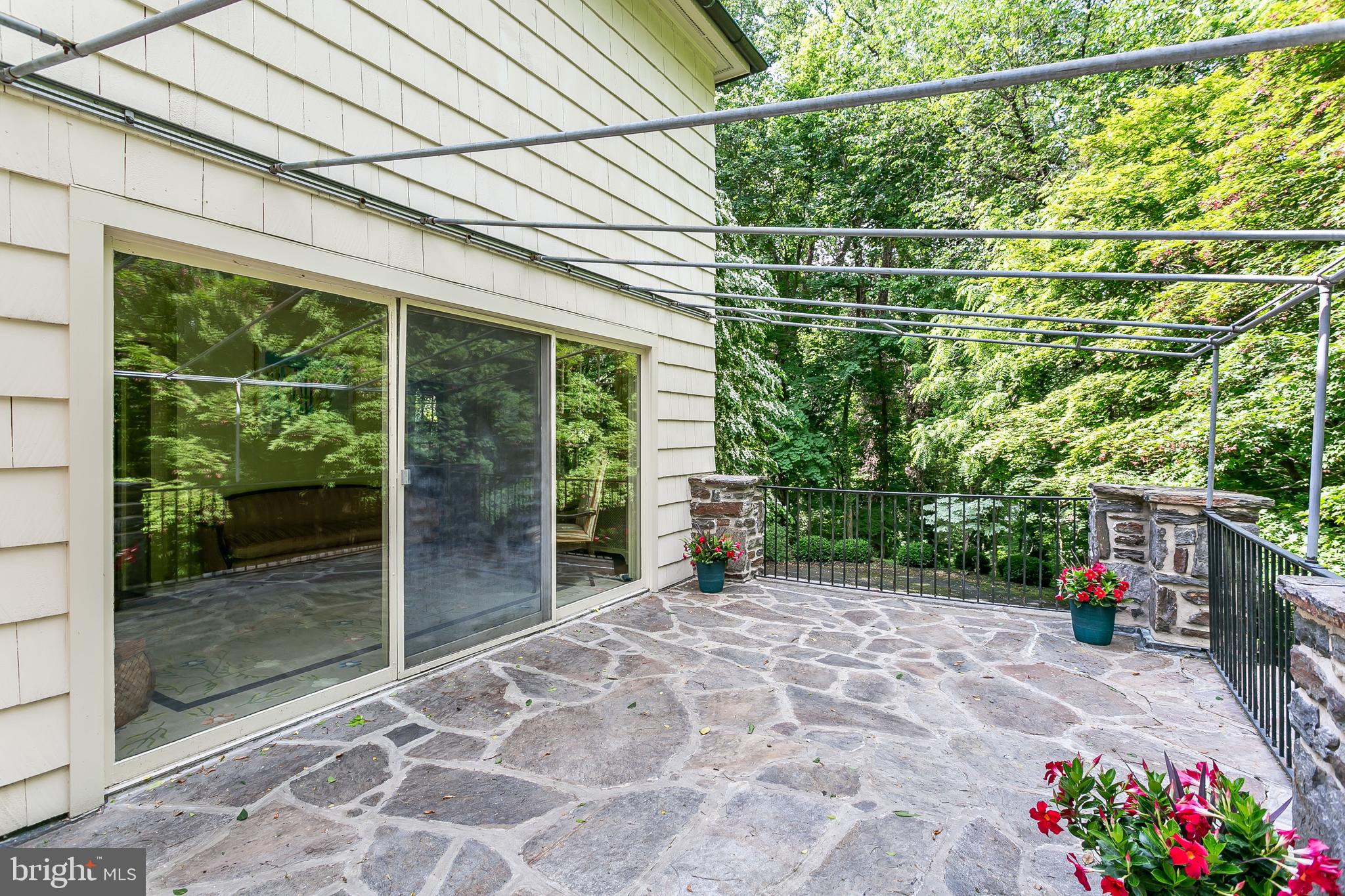 RUXTON - Residential