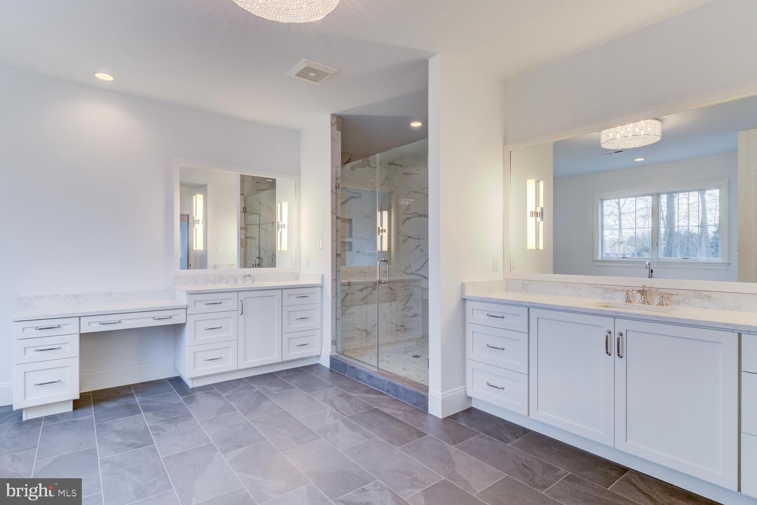 RADNOR HUNT - Residential