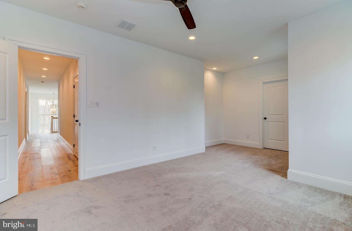 RADNOR HUNT - Residential