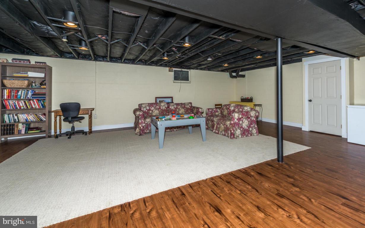 LINCOLN HEIGHTS - Residential