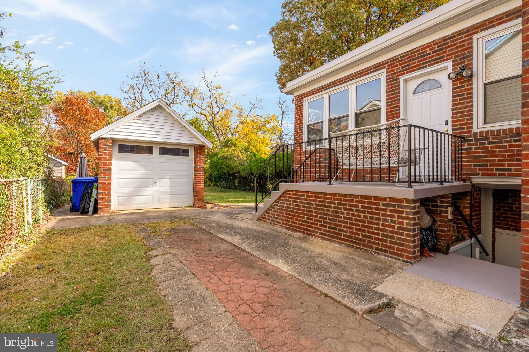 UNIVERSITY PARK - Residential Lease