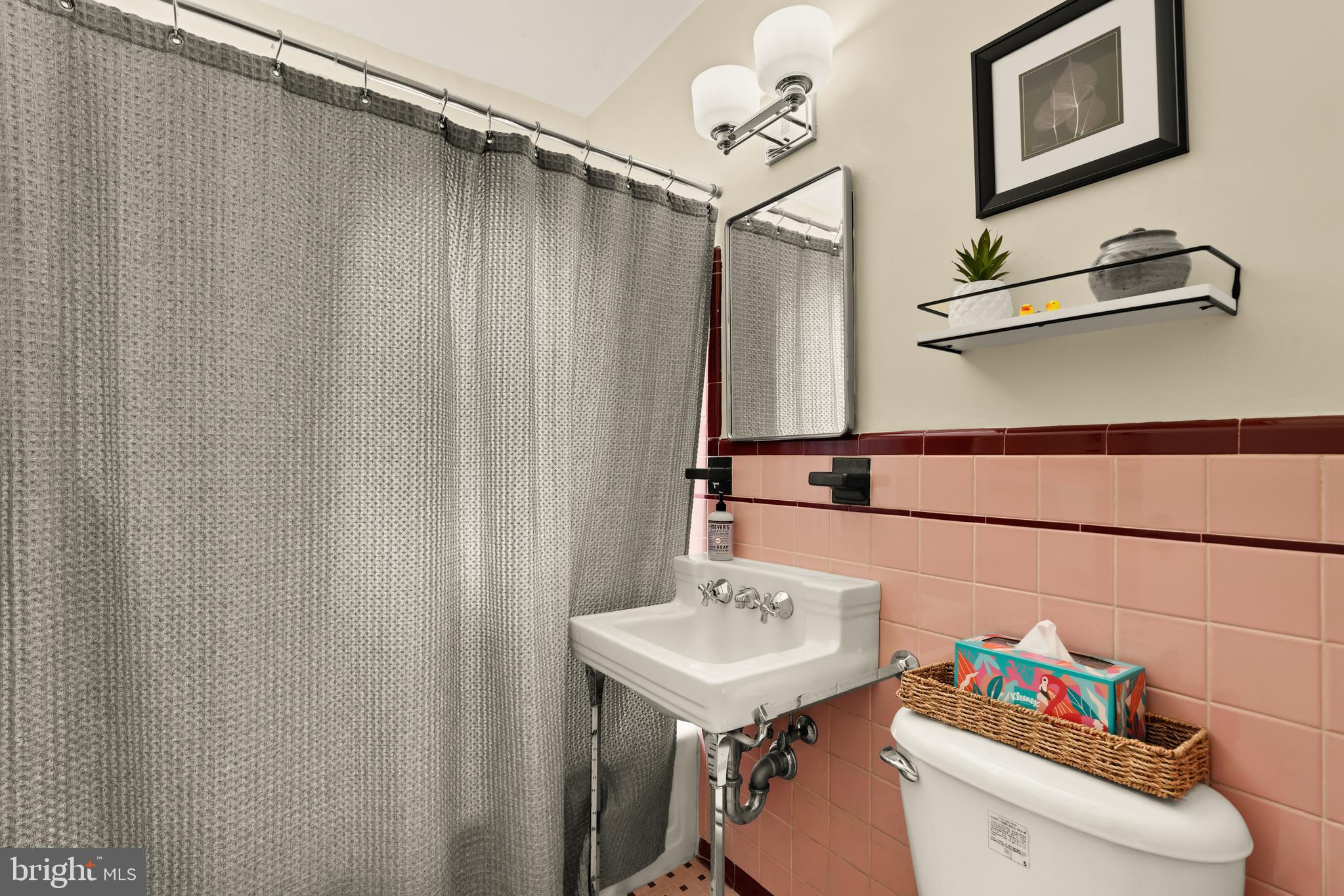 UNIVERSITY PARK - Residential Lease