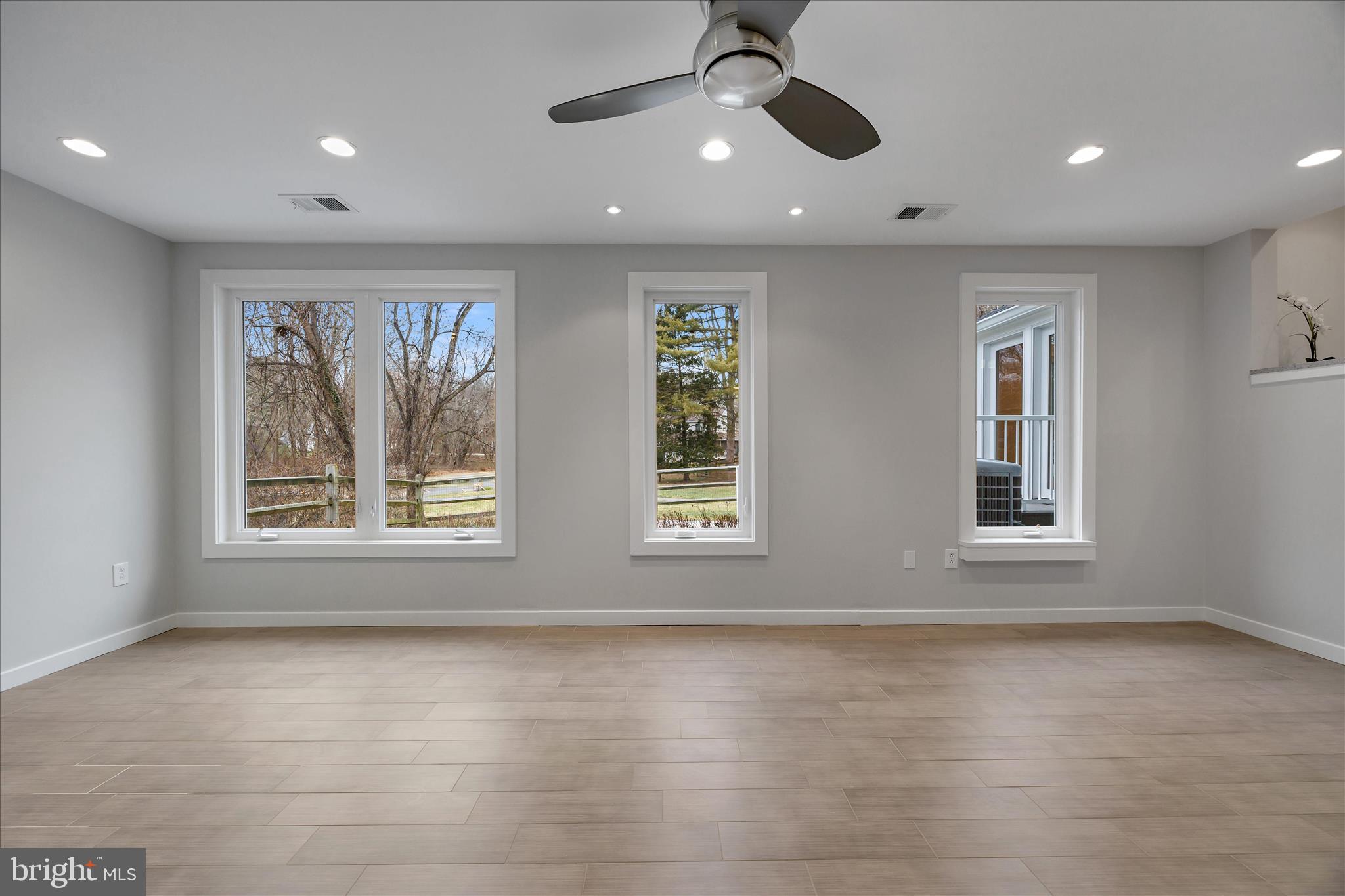 HICKORY RIDGE - Residential