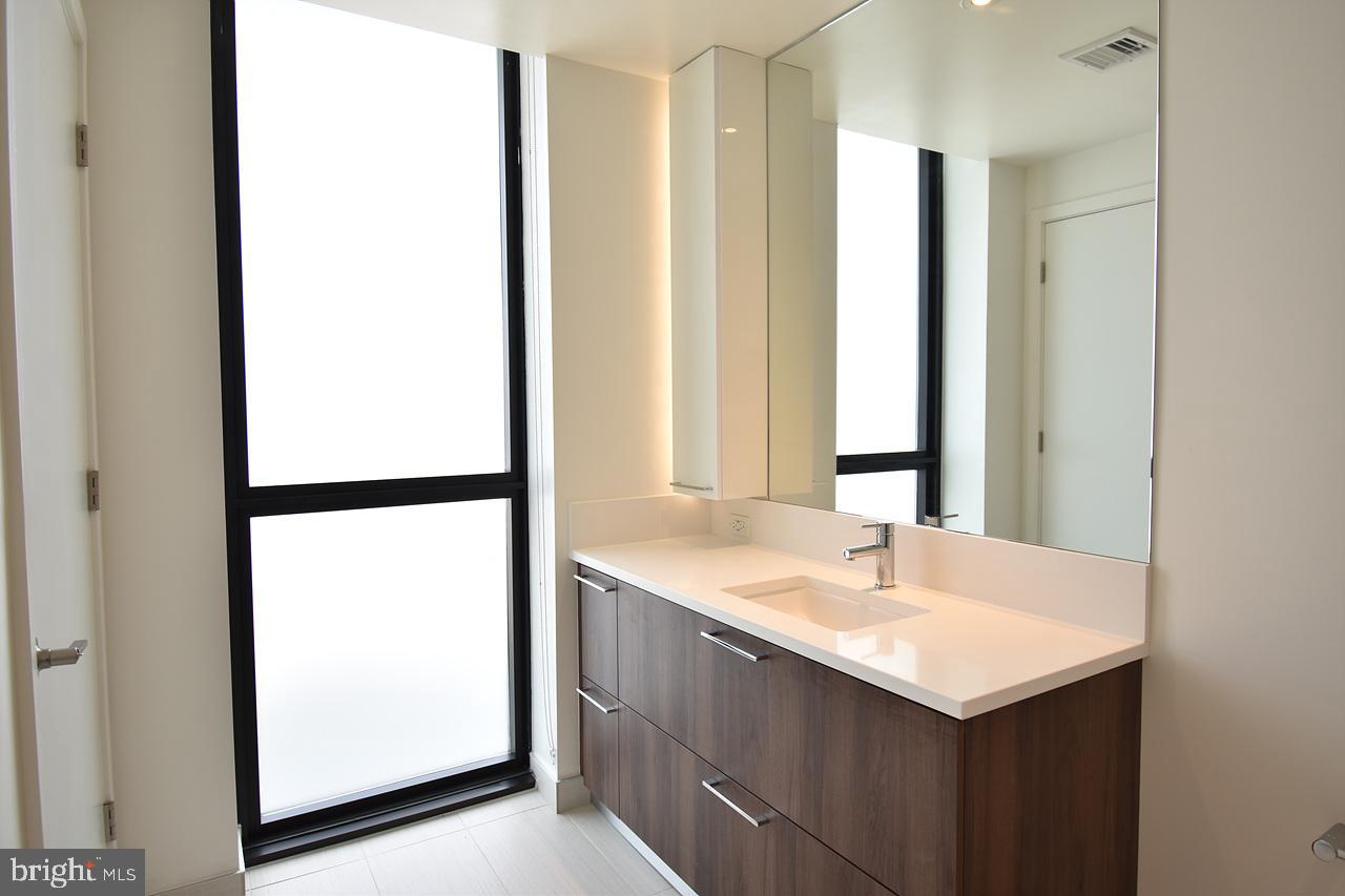 THE BORO TYSONS - Residential