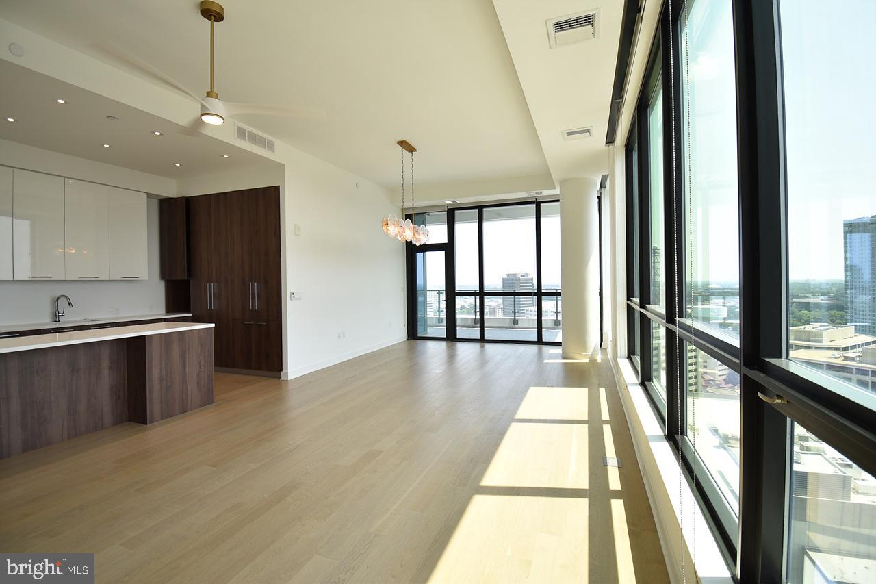 THE BORO TYSONS - Residential