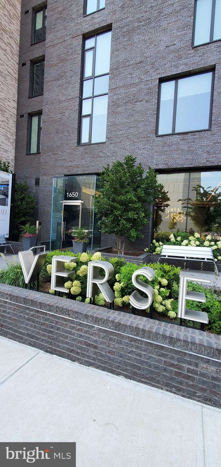 THE BORO TYSONS - Residential