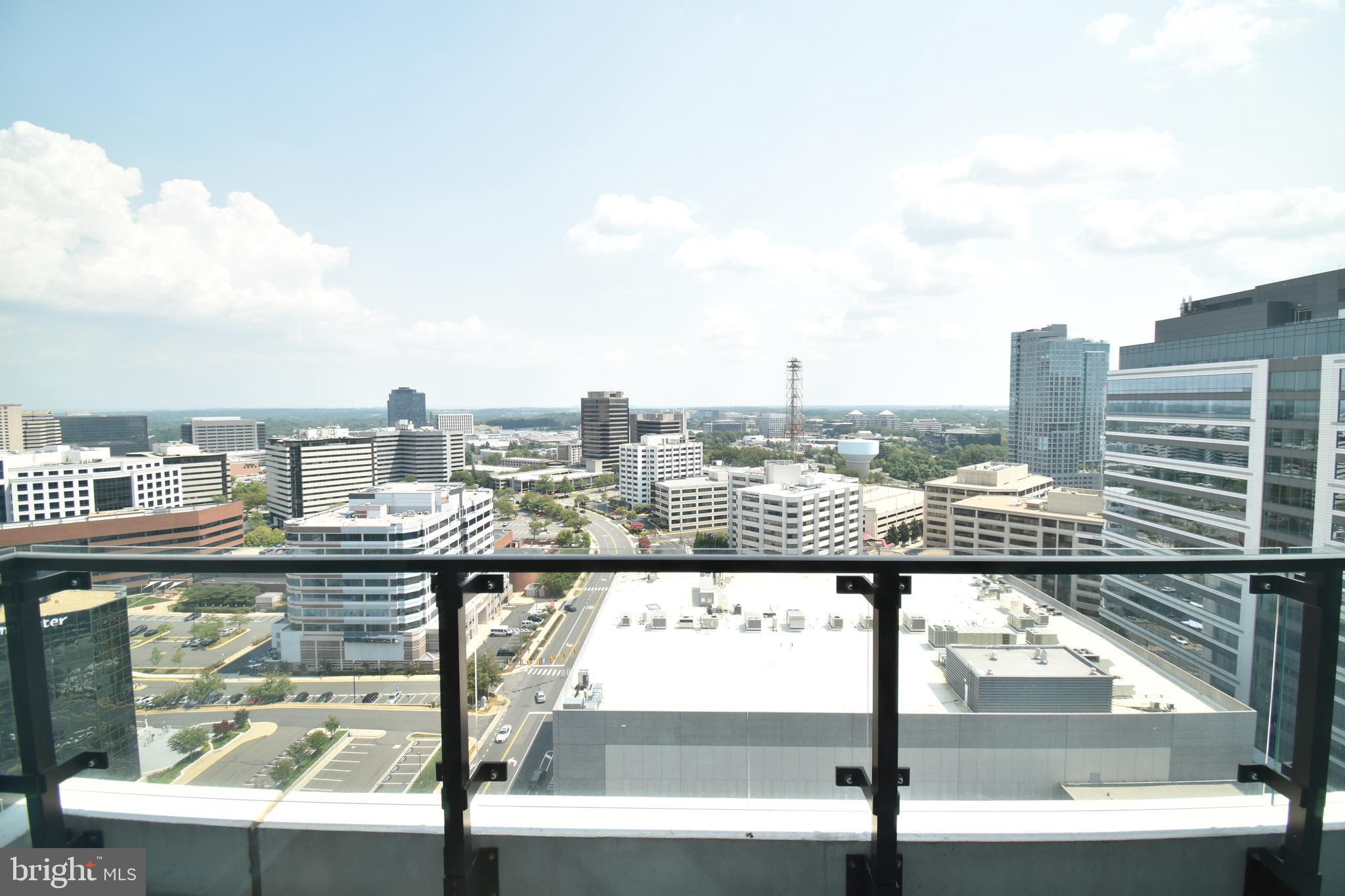 THE BORO TYSONS - Residential