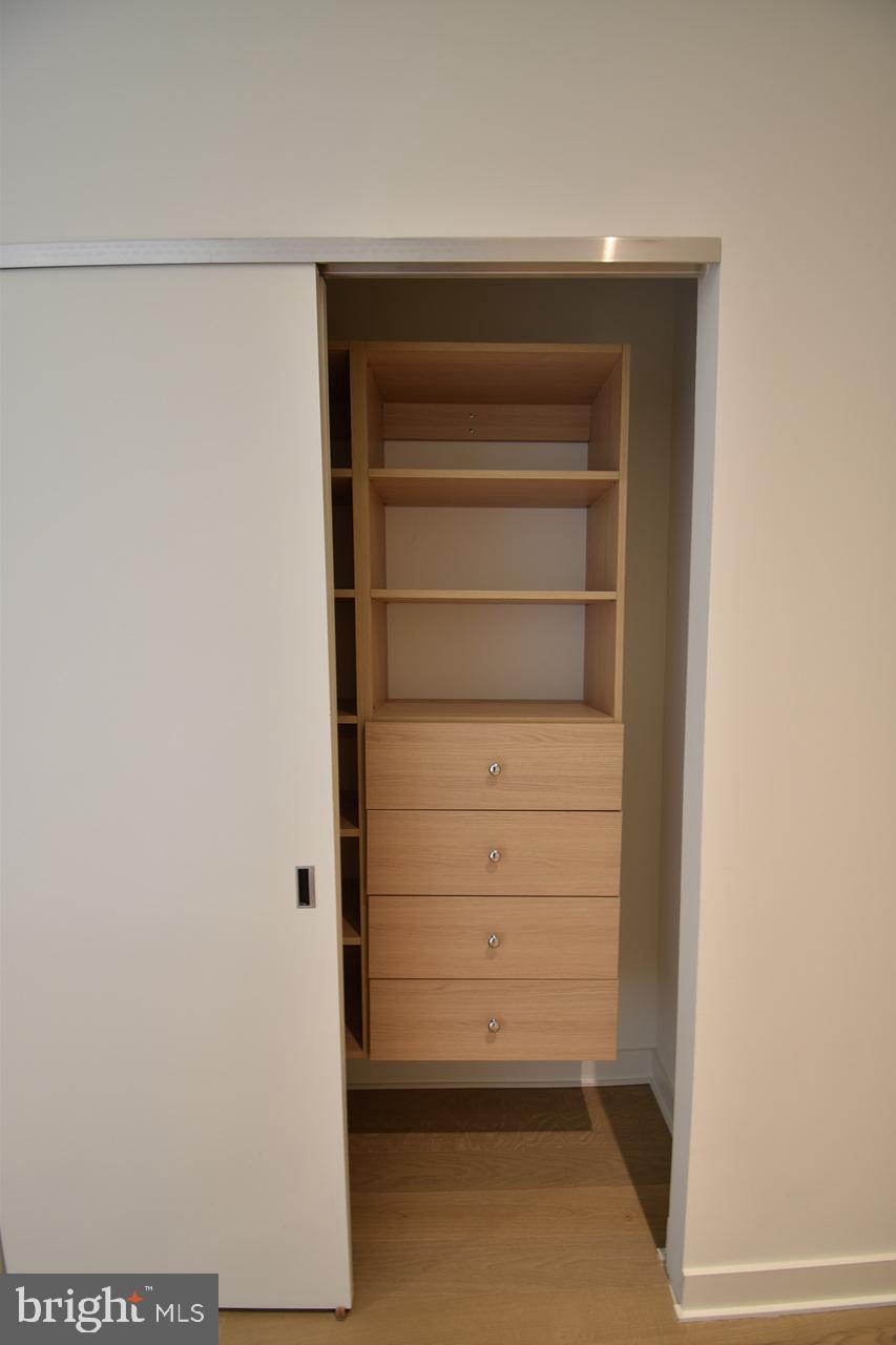 THE BORO TYSONS - Residential