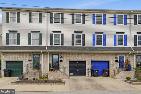 Townhouse For Sale - 429 Bradford Street<br/> WILMINGTON, DE 19801
