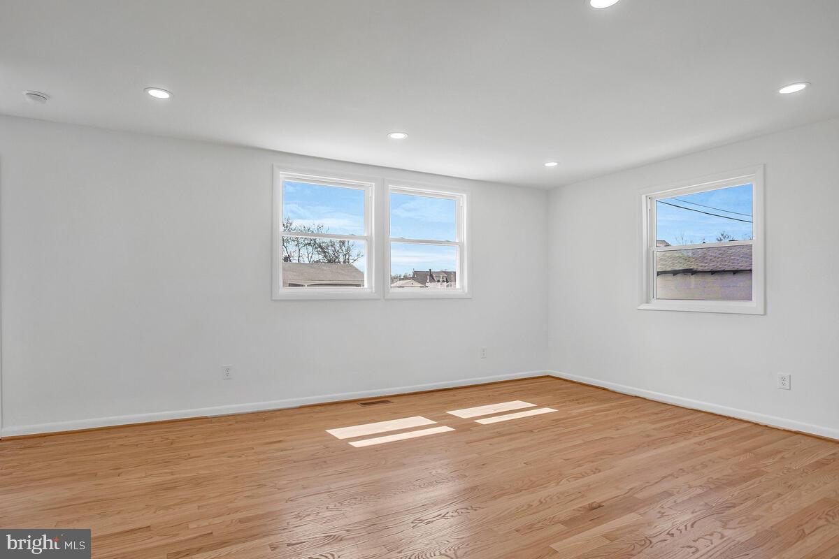 GARLAND - Residential