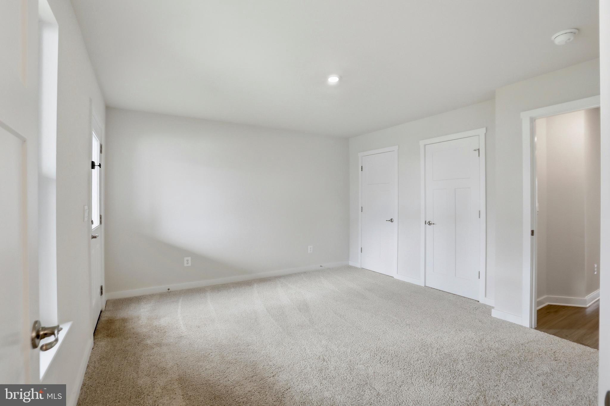 SOUTH BROOK - Residential