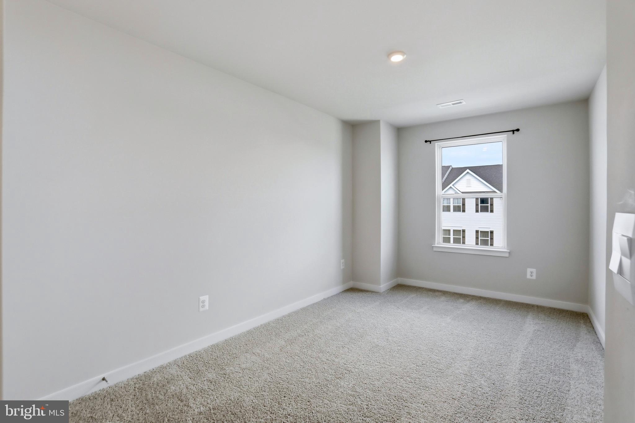 SOUTH BROOK - Residential