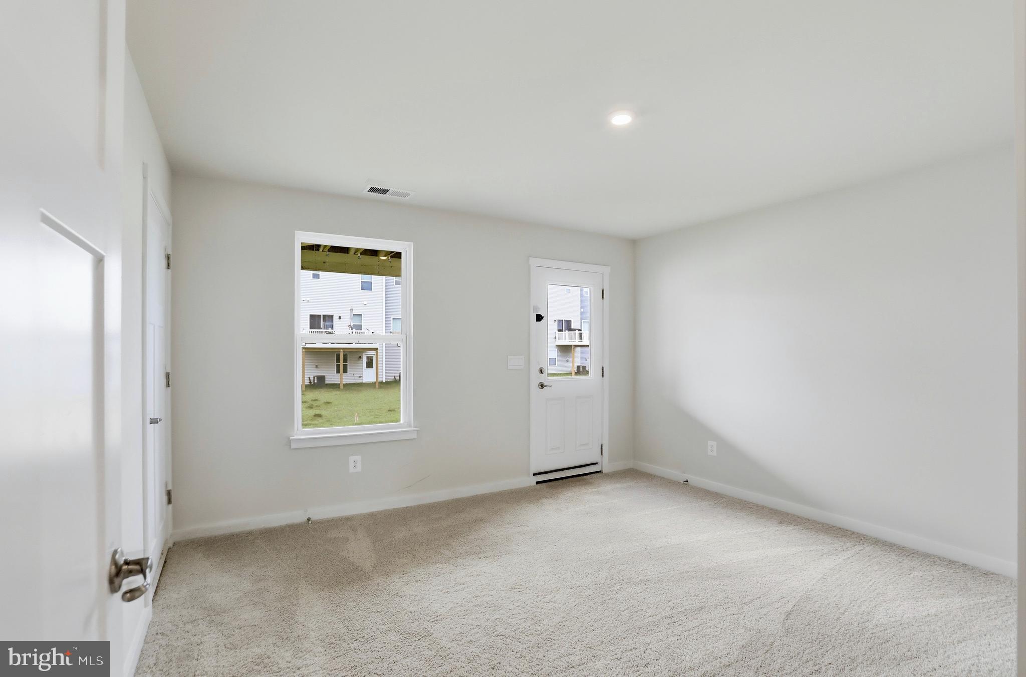 SOUTH BROOK - Residential