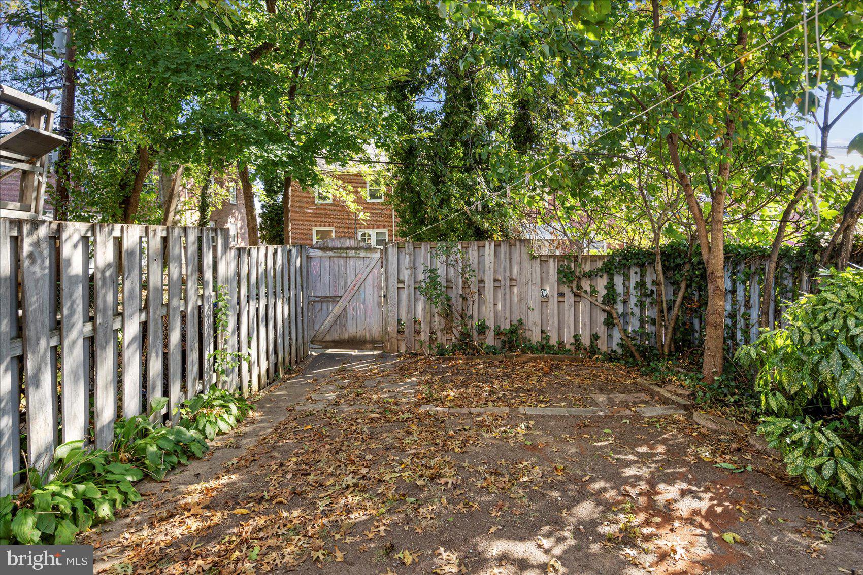 EDNOR GARDENS - LAKESIDE - Residential