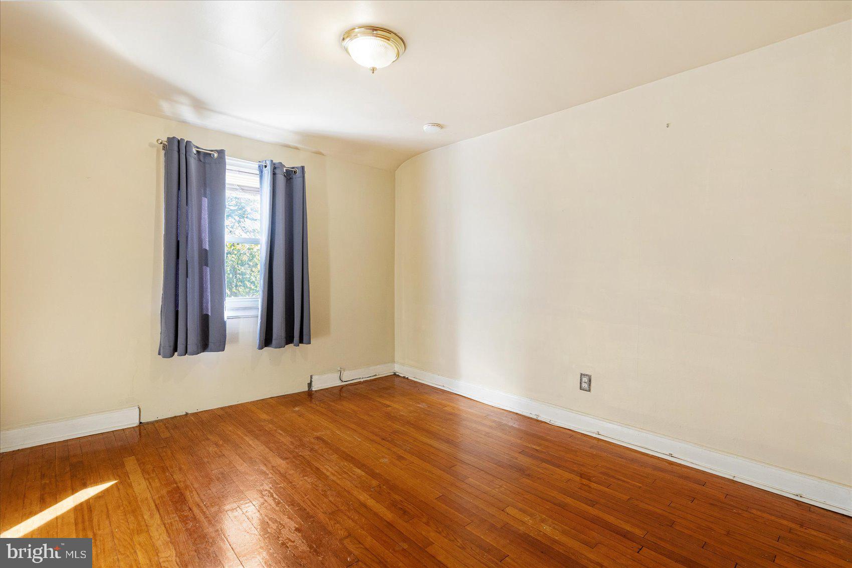EDNOR GARDENS - LAKESIDE - Residential