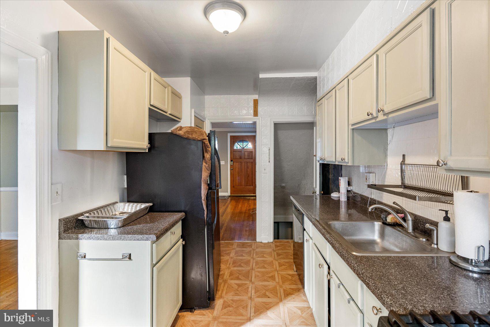 EDNOR GARDENS - LAKESIDE - Residential