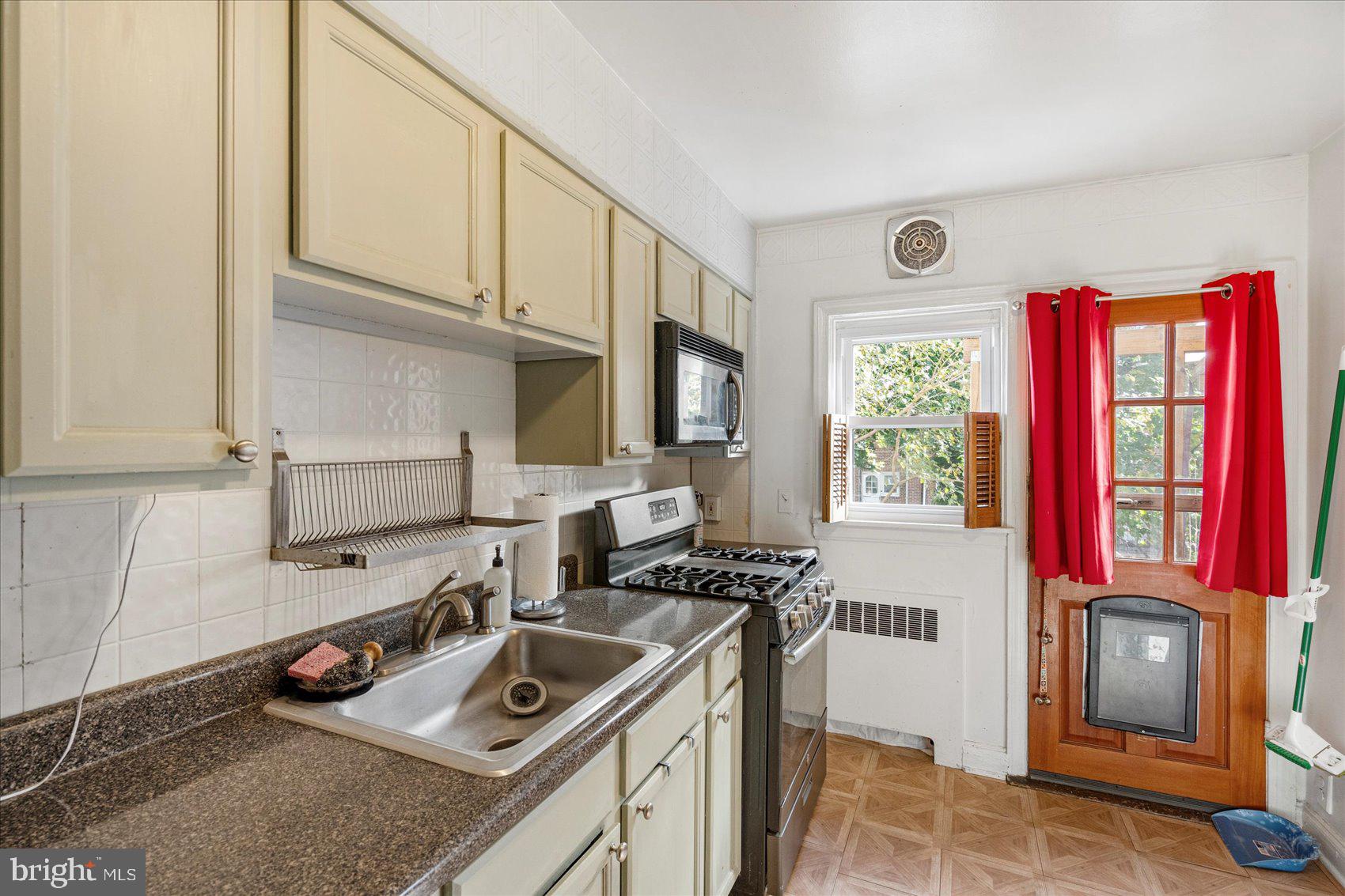 EDNOR GARDENS - LAKESIDE - Residential