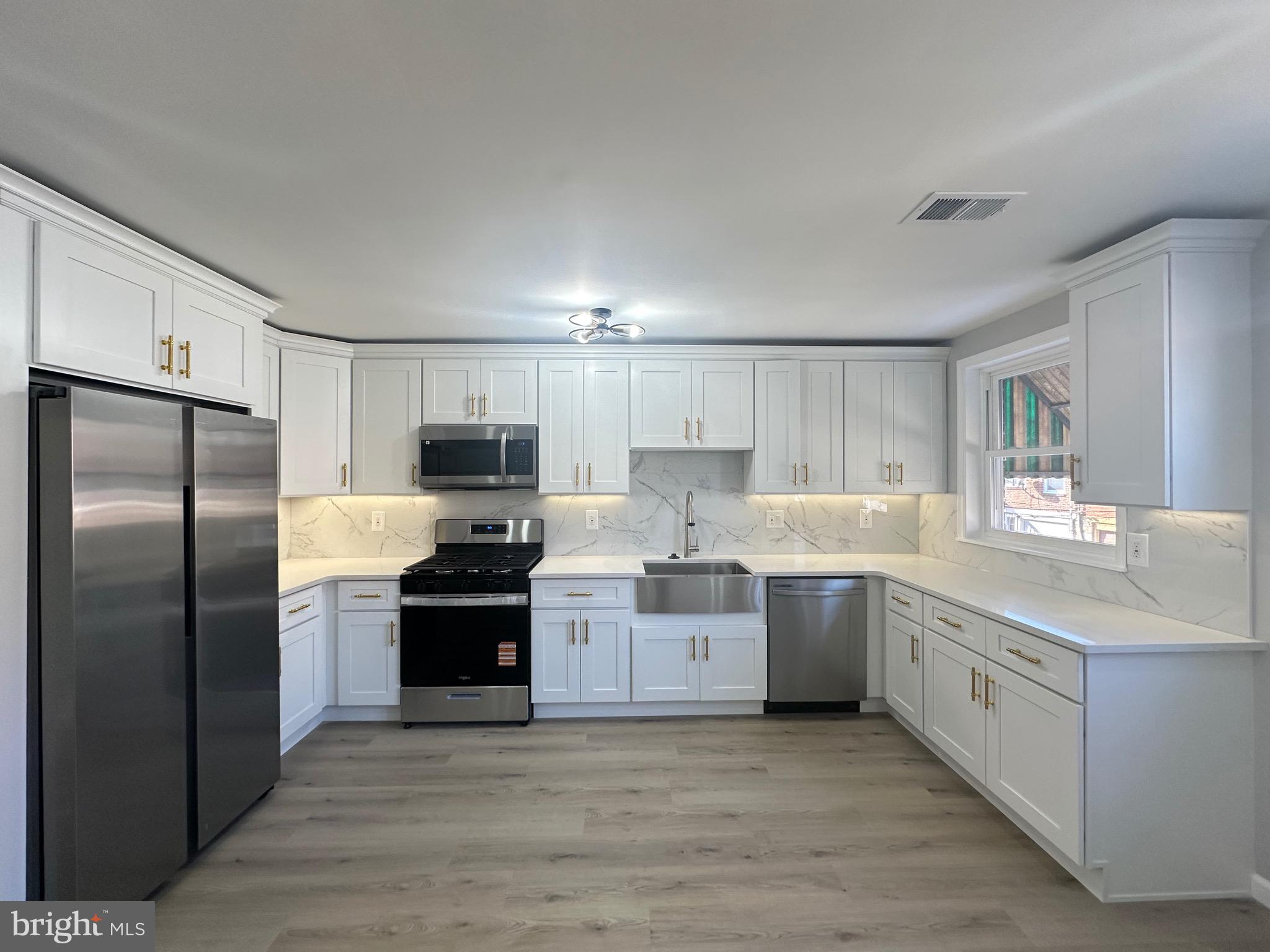 CASTOR GARDENS - Residential