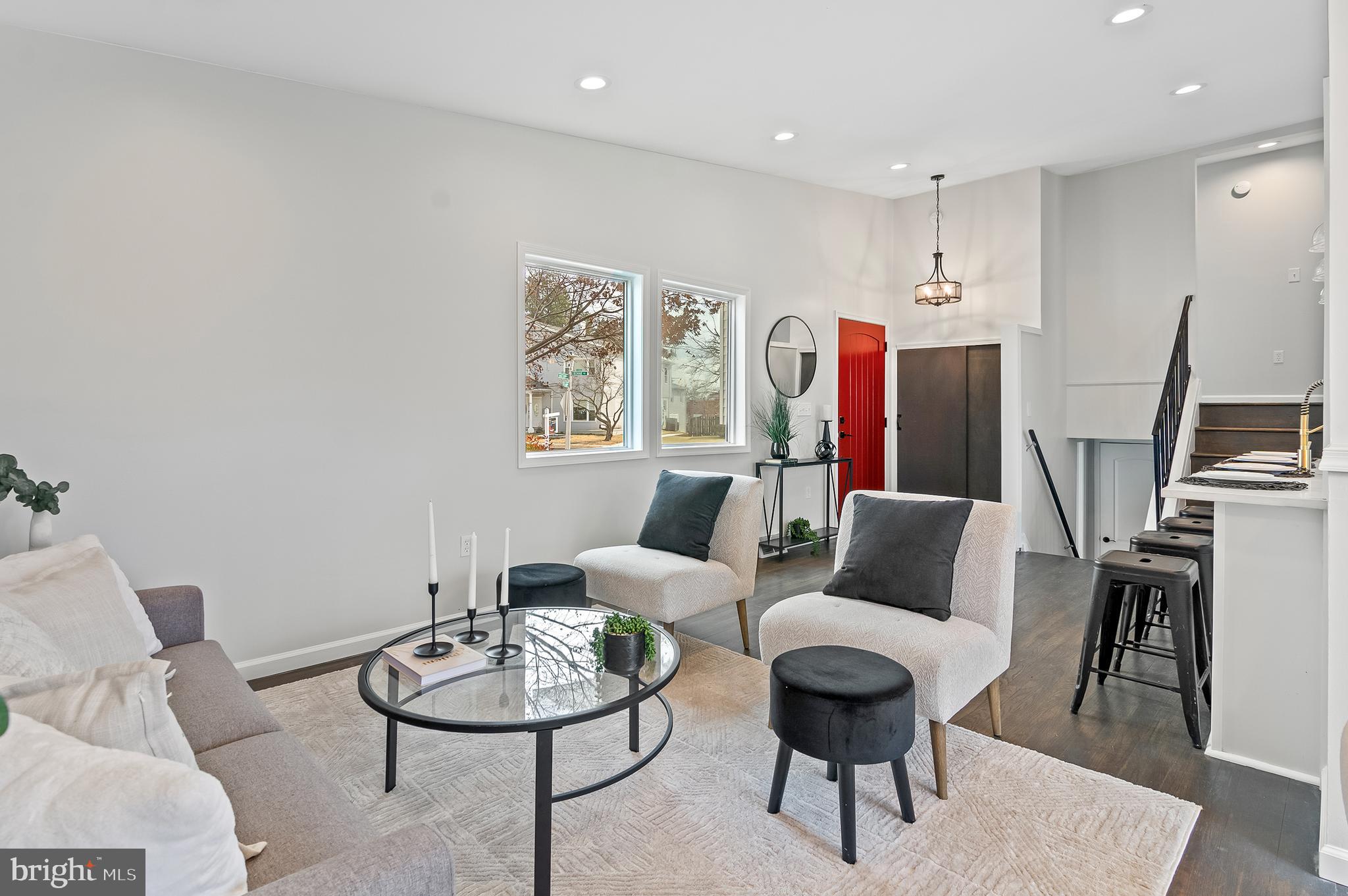 SEVEN MILE - Residential