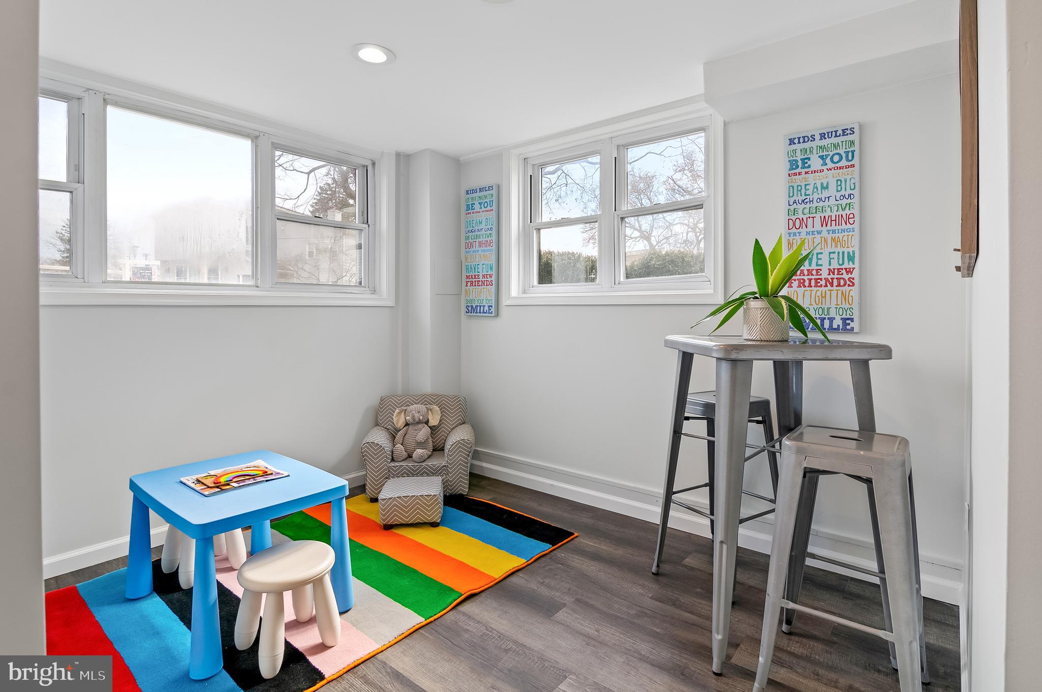 SEVEN MILE - Residential